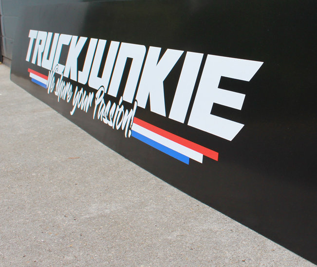 MUDFLAP PLASTIC- TRUCKJUNKIE &quot;WE SHARE YOUR PASSION!&quot;